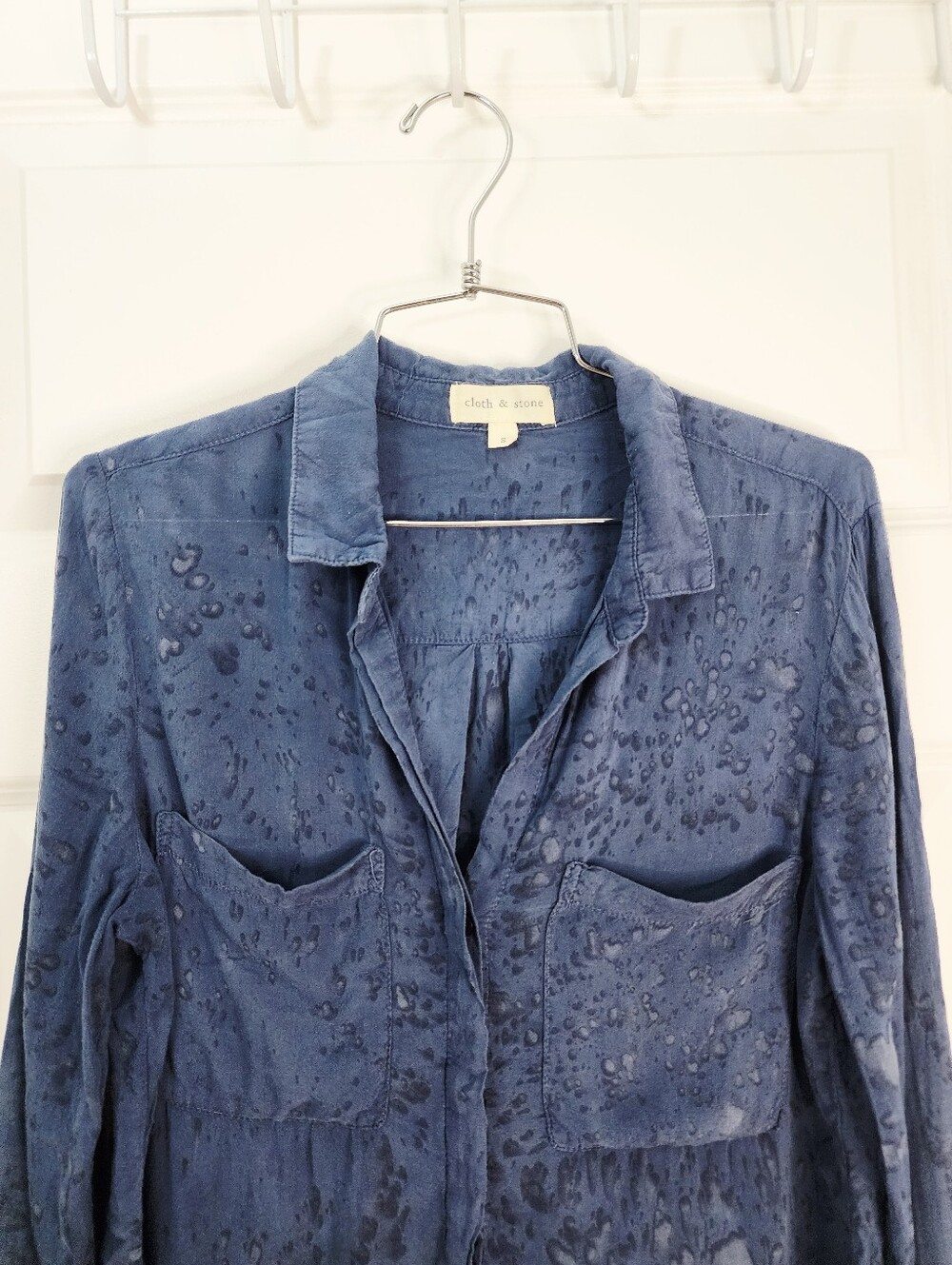 Anthropologie Cloth & Stone Blue Button-Front Long-Sleeve Shirt Size S - Picture 3 of 5